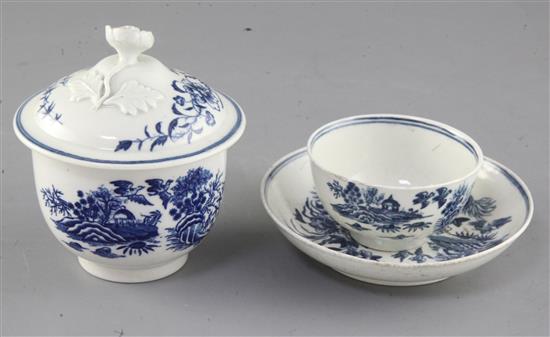 A Worcester fence pattern teabowl and saucer, and a similar sugar bowl and cover, c.1770, 12.5cm and 11.5cm